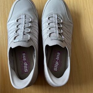 Skechers Slip-Ins Light Gray Sneakers- Never Worn